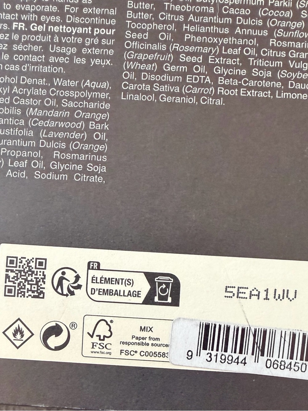 NWT 2 Aesop In-Flight Essentials travel sets w/cases - Picture 6 of 6